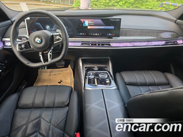 BMW 7 Series (G70) 740i xDrive M Sport 2024 — фото 15