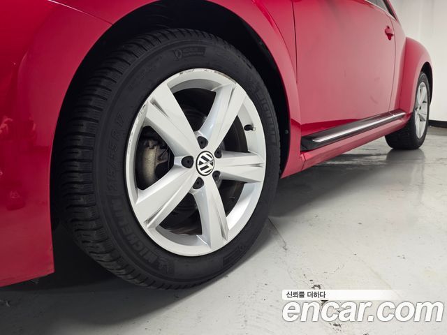 Volkswagen Beetle 2.0 TDI 3rd 2013 — фото 24