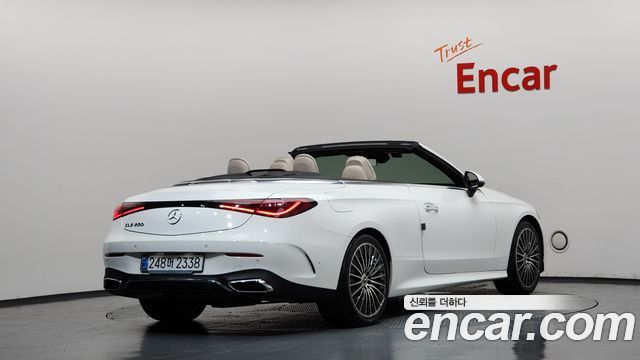 Mercedes-Benz CLE-Class (C236) CLE200 Cabriolet 2025 — фото 2