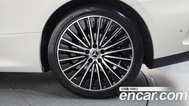 Mercedes-Benz CLE-Class (C236) CLE200 Cabriolet 2025 — фото 27