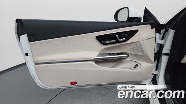 Mercedes-Benz CLE-Class (C236) CLE200 Cabriolet 2025 — фото 30