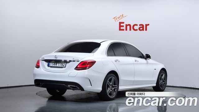 Mercedes-Benz C-Class (W205) C300e 4MATIC AMG Line 2020 — фото 2