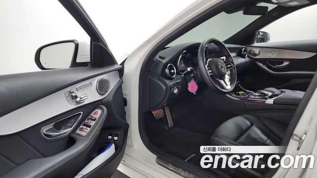 Mercedes-Benz C-Class (W205) C300e 4MATIC AMG Line 2020 — фото 10