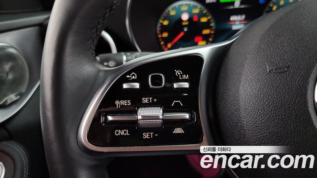 Mercedes-Benz C-Class (W205) C300e 4MATIC AMG Line 2020 — фото 17
