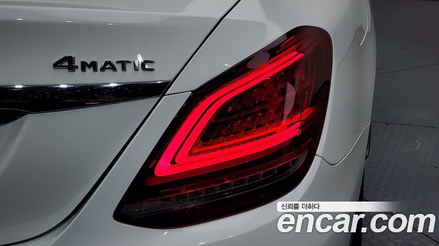 Mercedes-Benz C-Class (W205) C300e 4MATIC AMG Line 2020 — фото 23