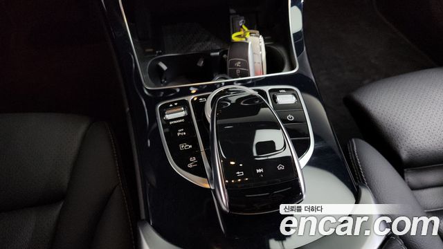 Mercedes-Benz C-Class (W205) C300e 4MATIC AMG Line 2020 — фото 27