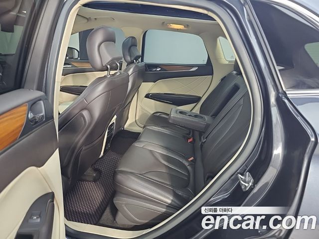 Lincoln MKC 2.0 AWD 2015 — фото 16