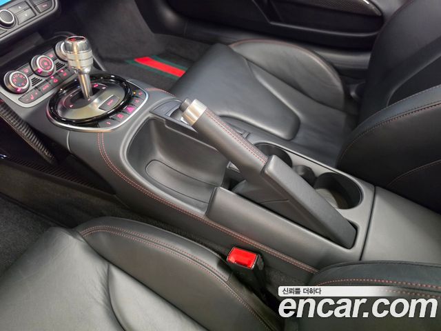 Audi R8 5.2 V10 Spyder 2015 — фото 16