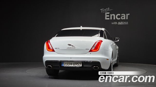 Jaguar XJ 3.0 SC AWD Portfolio LWB X351 2016 — фото 4