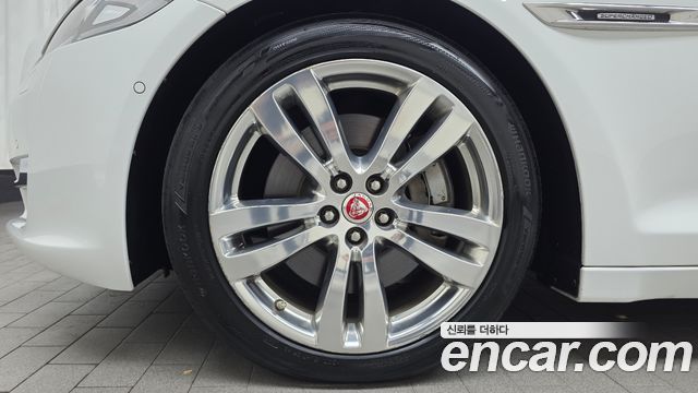 Jaguar XJ 3.0 SC AWD Portfolio LWB X351 2016 — фото 5