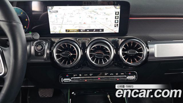 Mercedes-Benz GLB-Class (X247) GLB200 d 2022 — фото 14