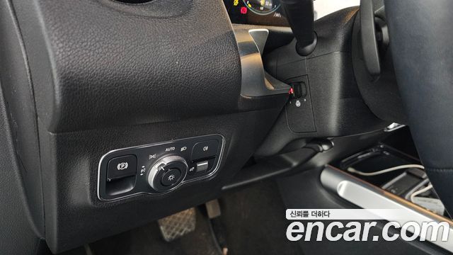 Mercedes-Benz GLB-Class (X247) GLB200 d 2022 — фото 16