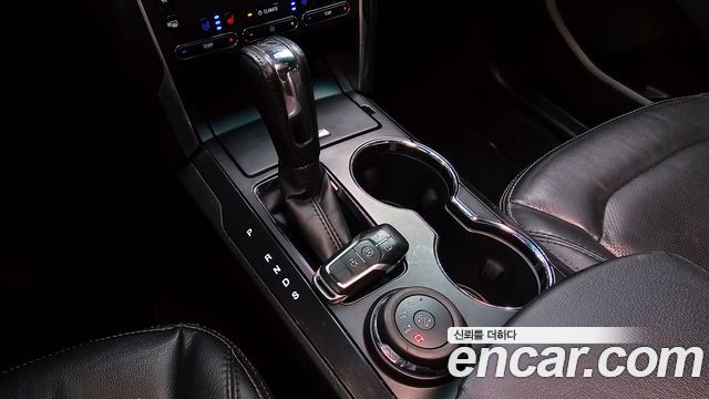 Ford Explorer 2.3 Limited 4WD 5th 2017 — фото 9