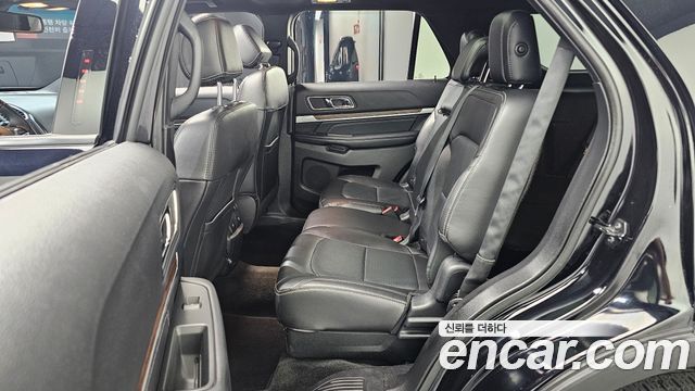 Ford Explorer 2.3 Limited 4WD 5th 2017 — фото 11