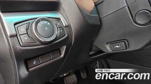 Ford Explorer 2.3 Limited 4WD 5th 2017 — фото 18