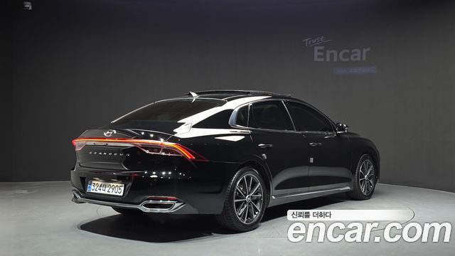 Hyundai Grandeur (IG) 2.5 Le Blanc 2023 — фото 2