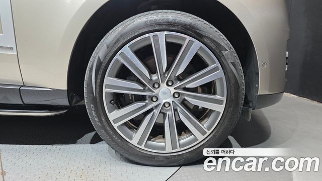 Land Rover Range Rover (V) P530 Autobiography Long Wheel Base 2023 — фото 27