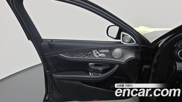 Mercedes-Benz E-Class (W213) E350 4MATIC AMG Line 2021 — фото 24