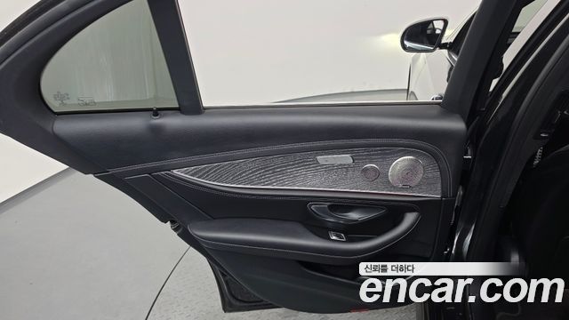 Mercedes-Benz E-Class (W213) E350 4MATIC AMG Line 2021 — фото 25
