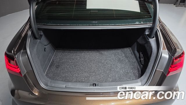 Audi A6 35 TDI Quattro Premium C7 2018 — фото 23