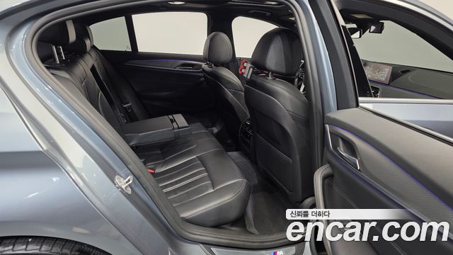 BMW 5 Series (G30) 520d M Sport Special Edition 2018 — фото 12