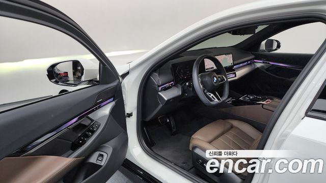 BMW 5 Series (G60) 523d xDrive M Sport 2026 — фото 10