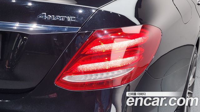 Mercedes-Benz E-Class (W213) E300 Avantgarde 2019 — фото 23