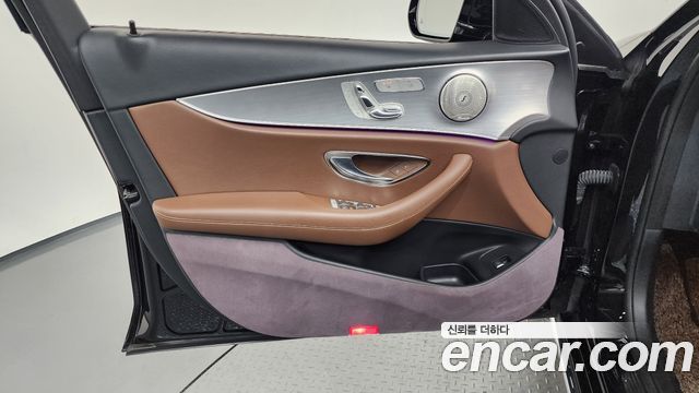 Mercedes-Benz E-Class (W213) E300 Avantgarde 2019 — фото 24
