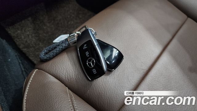 Mercedes-Benz E-Class (W213) E300 Avantgarde 2019 — фото 31