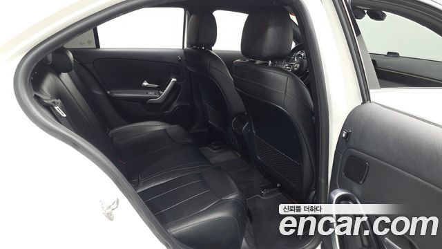 Mercedes-Benz A-Class (W177) A220 Sedan 2021 — фото 11