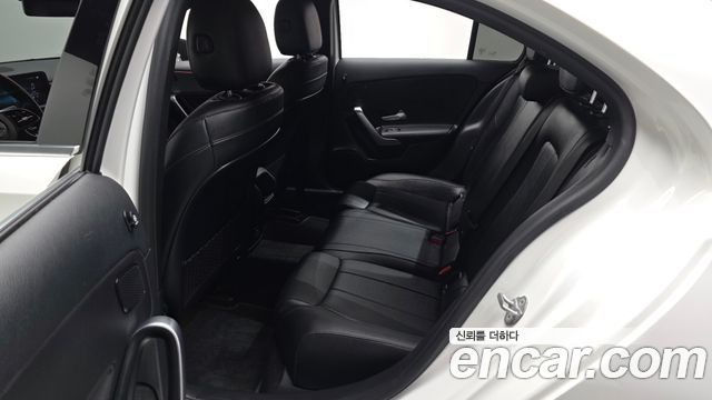 Mercedes-Benz A-Class (W177) A220 Sedan 2021 — фото 12