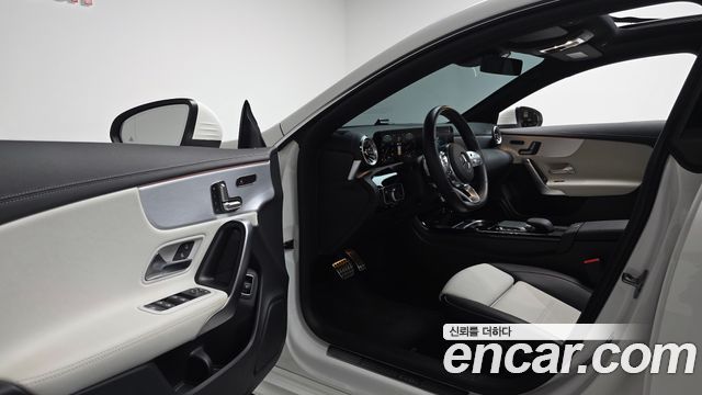Mercedes-Benz CLA-Class (C118) CLA250 4MATIC 2021 — фото 10
