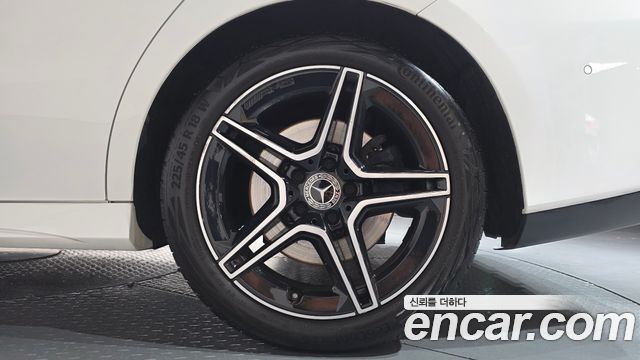 Mercedes-Benz CLA-Class (C118) CLA250 4MATIC 2021 — фото 21