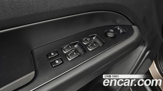 KG Mobility (SsangYong) Musso (Q300) Gasoline 2.0 4WD M7 Grand Style 2026 — фото 17