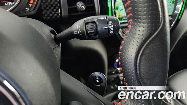 MINI Cooper S 5Door Standard 3rd 2019 — фото 14