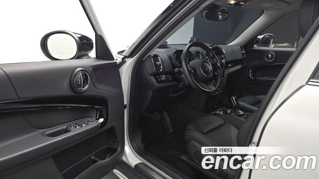 MINI Cooper Countryman Classic 2nd 2024 — фото 10