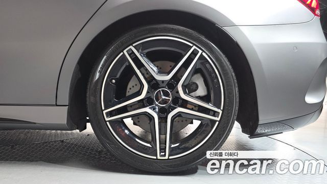 Mercedes-Benz A-Class (W177) AMG A35 4MATIC Sedan 2023 — фото 21