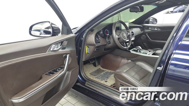 Kia Stinger 2.2 Diesel AWD Platinum 2019 — фото 10