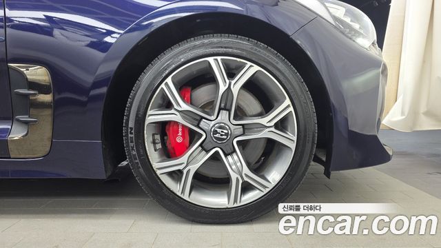 Kia Stinger 2.2 Diesel AWD Platinum 2019 — фото 27