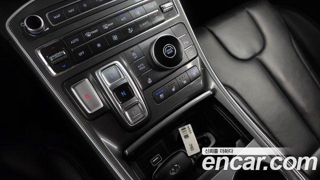 Hyundai Santa Fe Diesel 2.2 2WD Premium 2021 — фото 9