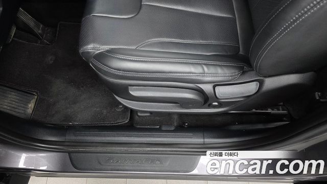 Hyundai Santa Fe Diesel 2.2 2WD Premium 2021 — фото 31