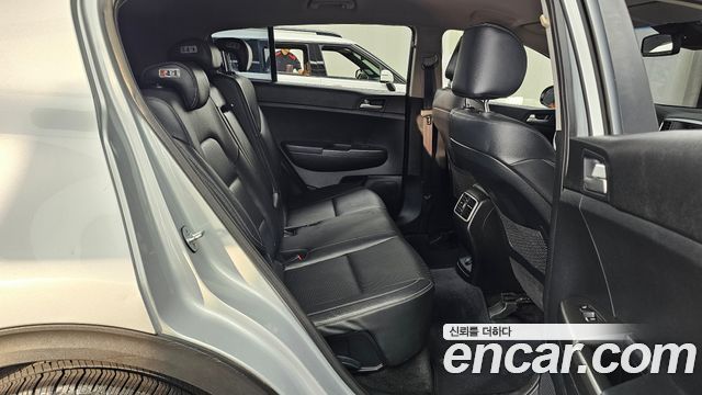 Kia Sportage The Bold Diesel 2.0 2WD Prestige 2019 — фото 11