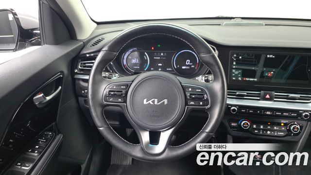 Kia Niro EV Prestige 2022 — фото 15