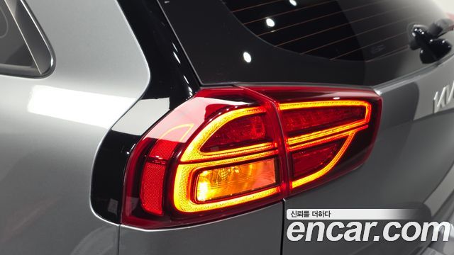 Kia Niro EV Prestige 2022 — фото 23