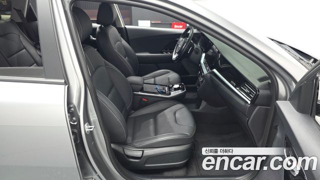 Kia Niro EV Prestige 2022 — фото 26