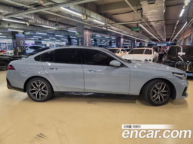BMW 5 Series (G60) 523d xDrive M Sport 2026 — фото 3