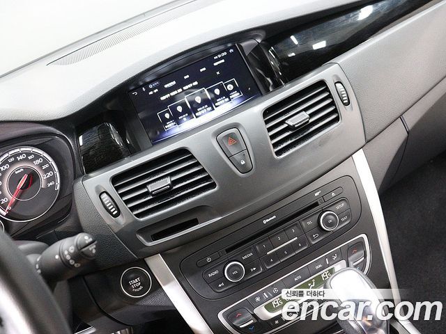 Renault Korea SM5 Platinum SE S/S Collection 2014 — фото 7