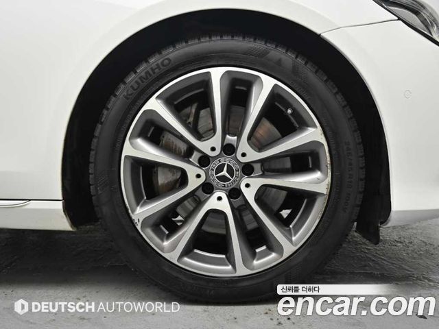 Mercedes-Benz E-Class (W213) E300 4MATIC Avnatgarde 2019 — фото 5