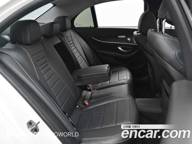 Mercedes-Benz E-Class (W213) E300 4MATIC Avnatgarde 2019 — фото 16