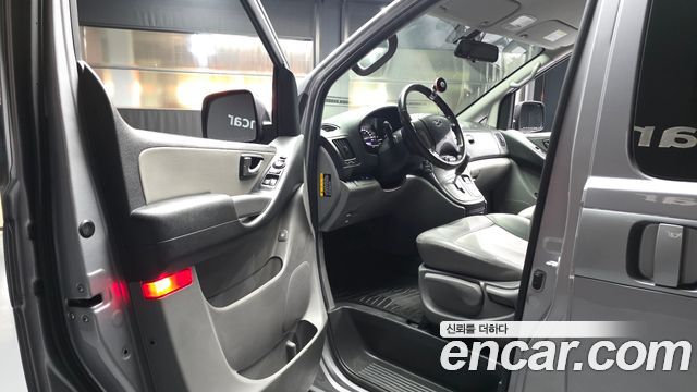 Hyundai Grand Starex Van 3-Seater Smart 2021 — фото 10